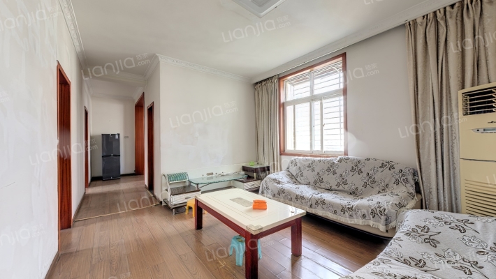 毛纺小区综合大院二手房实景图