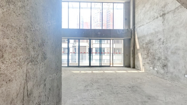 银泰雲墅二手房实景图