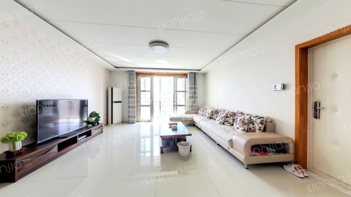 满五唯一，南北通透大三居，精装修带电梯-客厅