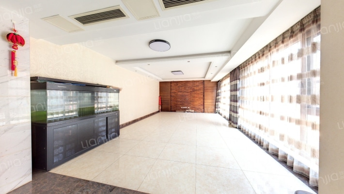 社会山花园二区二手房实景图