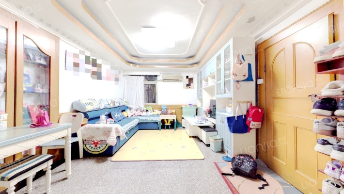 湖影公寓二手房实景图