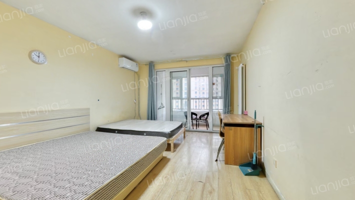 天怡景园B区综合楼二手房实景图