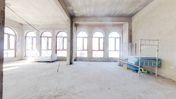 桑堤亚纳二手房实景图