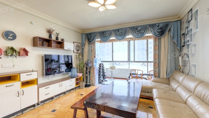 英格兰小镇二手房实景图