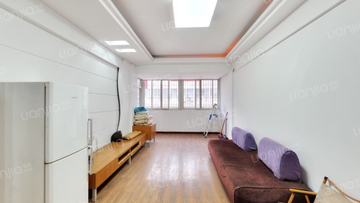 新兴花园二手房实景图