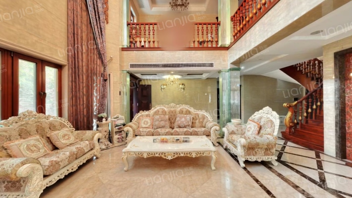 塞纳翡翠庄园宝华苑二手房实景图