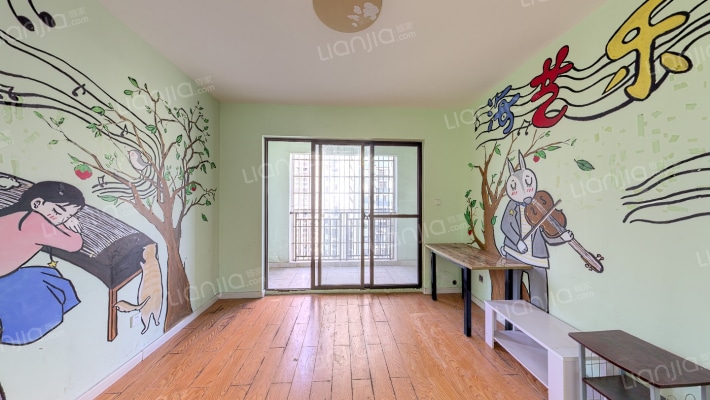 卓越蔚蓝海岸三期二手房实景图