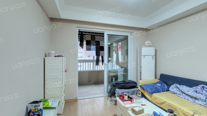 万科中央公园岚庭二手房实景图