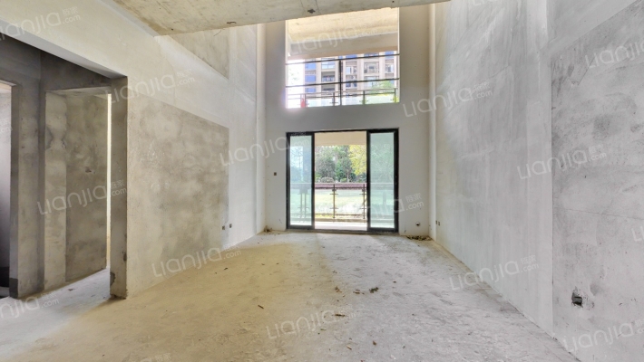 华盛公园里二手房实景图