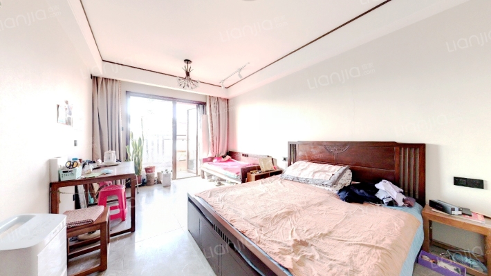 滨河果岭二手房实景图