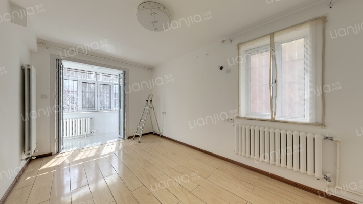 长江里二手房实景图