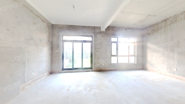 一湾湖墅二手房实景图