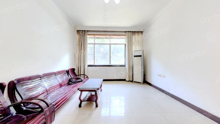 龙脊路153号二手房实景图