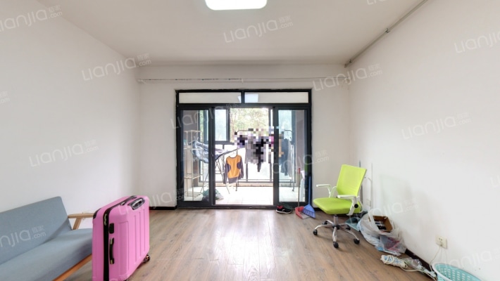 新娄花园二手房实景图