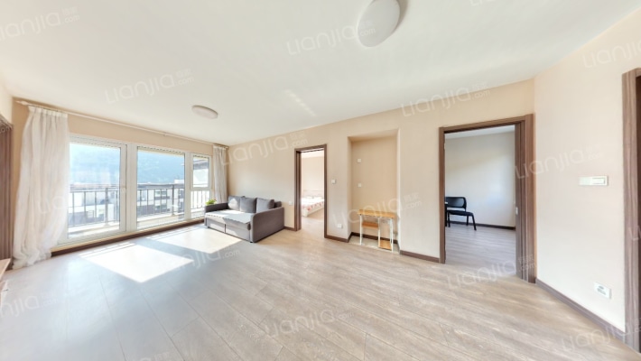 万科翡翠春晓二手房实景图