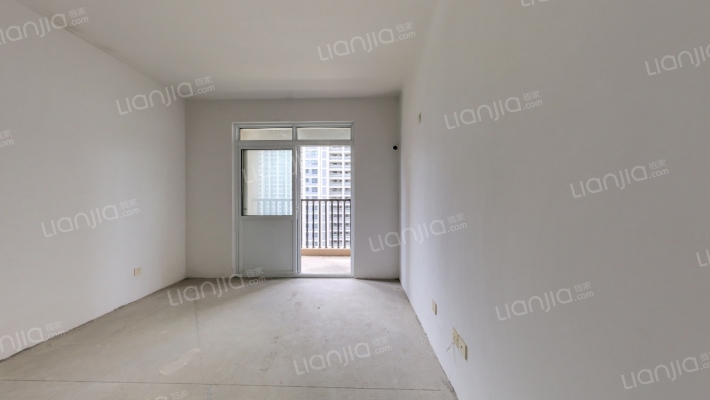 汇泰嘉园东区二手房实景图