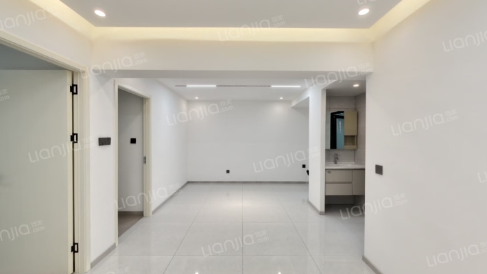 五四路人民银行单位宿舍二手房实景图