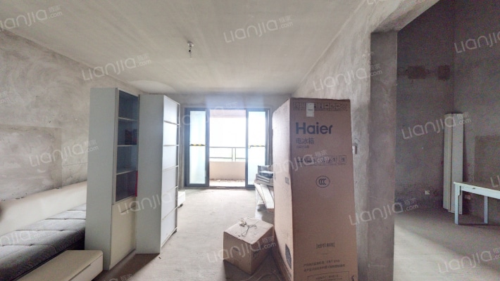 保利山庄海棠二手房实景图