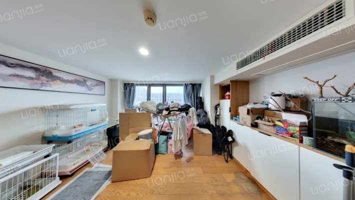 意法轻纺城二手房实景图