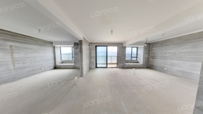 春芳满庭二手房实景图