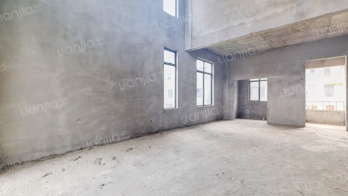 领岛二手房实景图