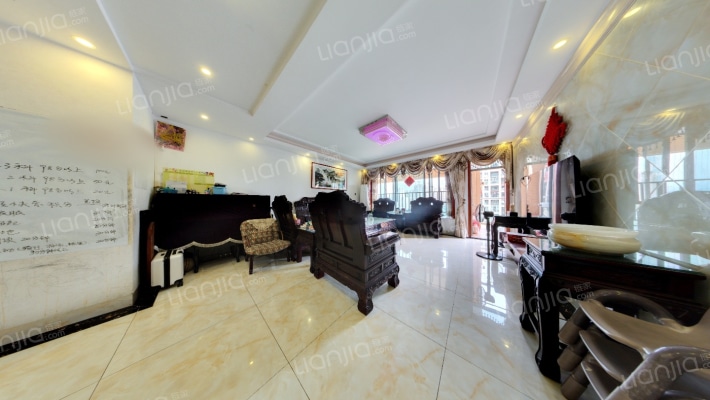 公园大地一期二手房实景图