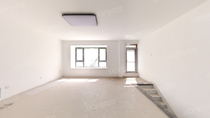 太阳世家枫桦居二手房实景图