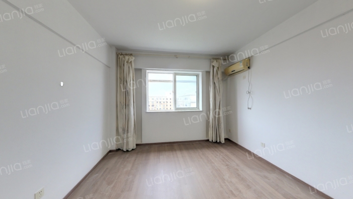 托乐嘉单身公寓二手房实景图