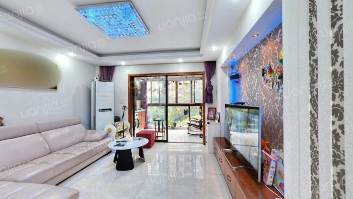 水岸枫情二手房实景图