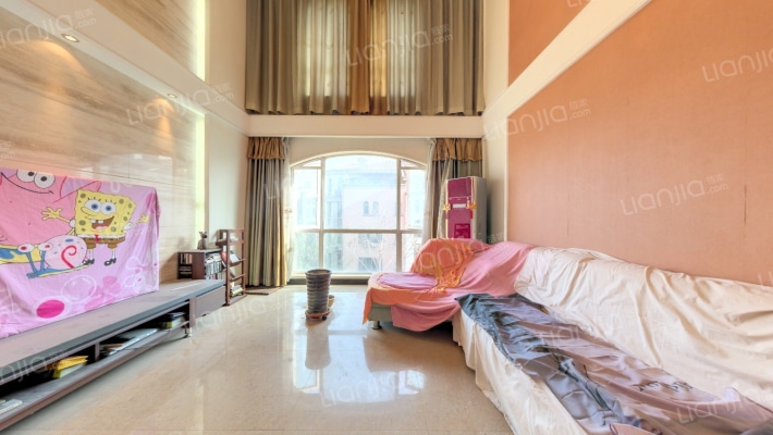 普罗旺世温莎城堡二手房实景图