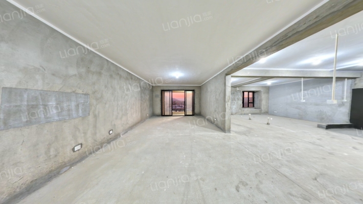 中南·樾府二手房实景图