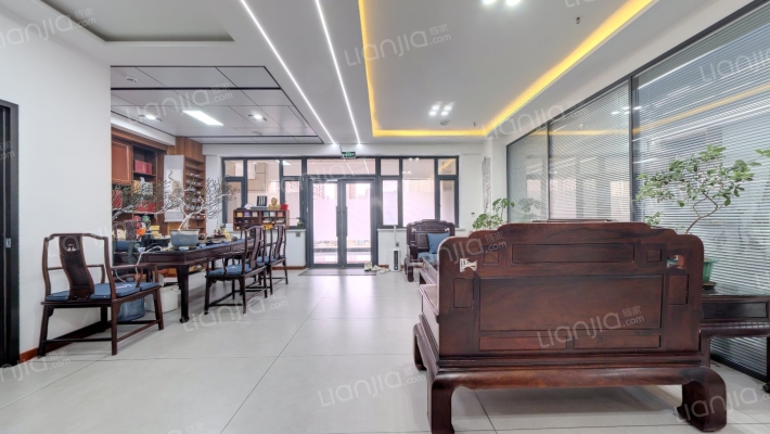 鲁商铂悦公馆二手房实景图