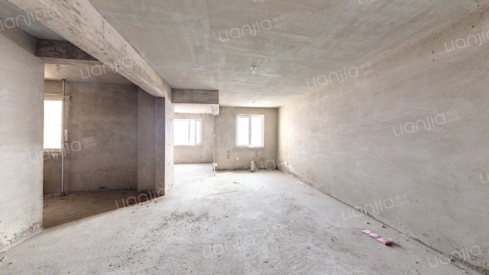 健成水漾花城二手房实景图