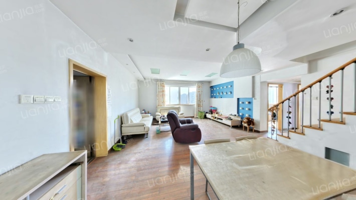 金邮小区二手房实景图