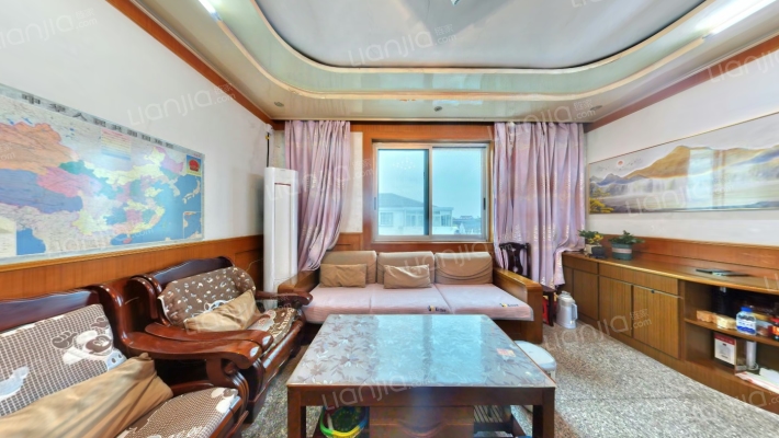 府东新村二手房实景图