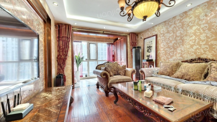 易道郡玫瑰公馆一期二手房实景图