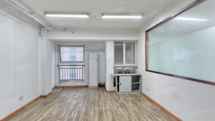 五征财富中心二手房实景图