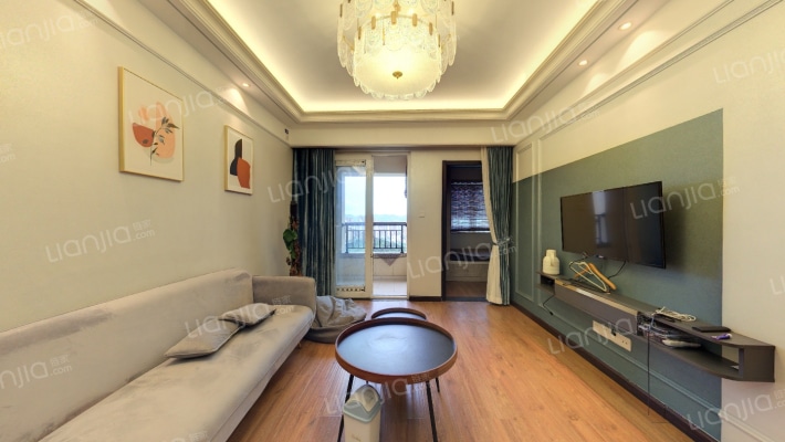 融创凡尔赛领馆四期二手房实景图