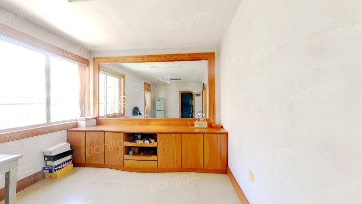 新桥小区二手房实景图