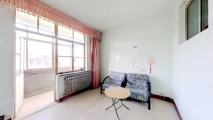 科大西校二手房实景图