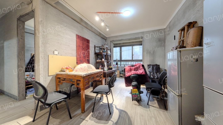 漓江华庭二手房实景图