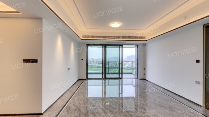 保利三龙湾天珺二手房实景图