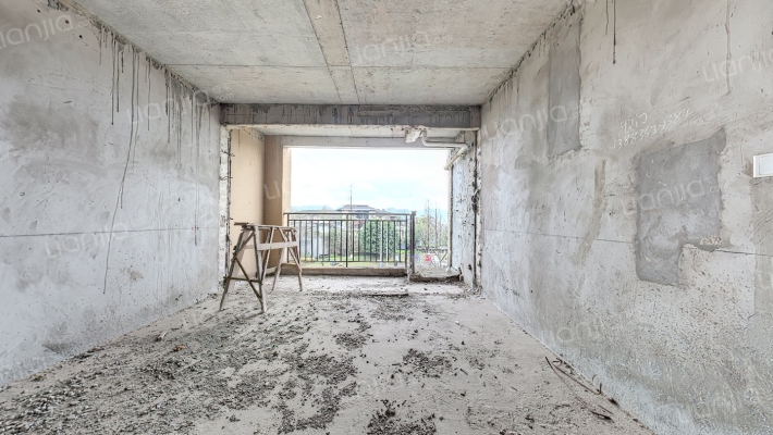 华美翡丽山二期二手房实景图