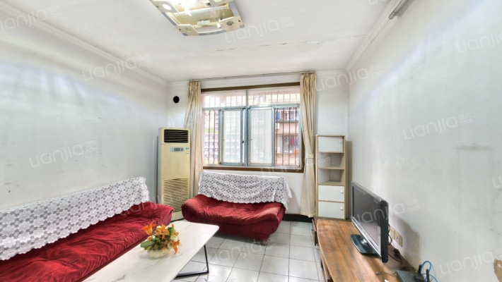 新兴小区二手房实景图