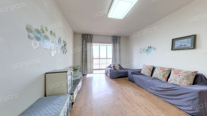 金财花园二手房实景图