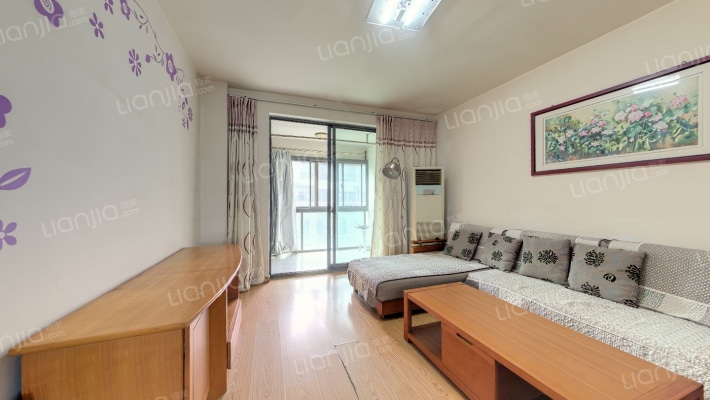 青年城二手房实景图