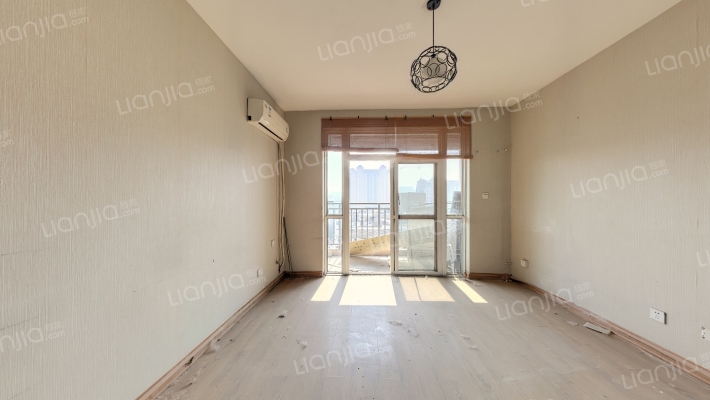 富泊湾公寓二手房实景图