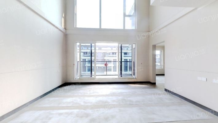 鸿园银杏苑二手房实景图