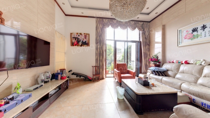 香槟小镇二手房实景图