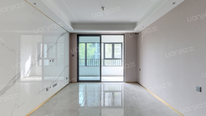 兴港和昌湖畔云栖二手房实景图